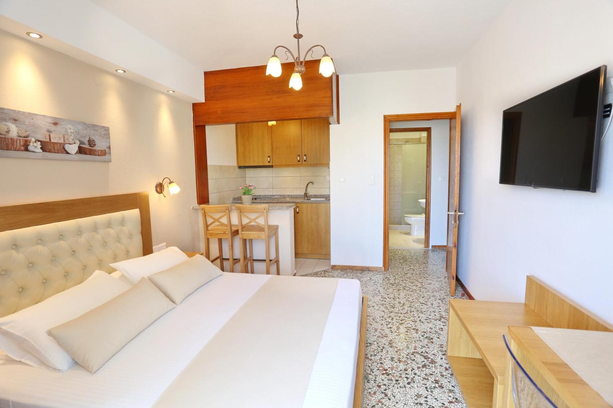 Kastoria Hotel Apartments Hanioti Bagian luar foto