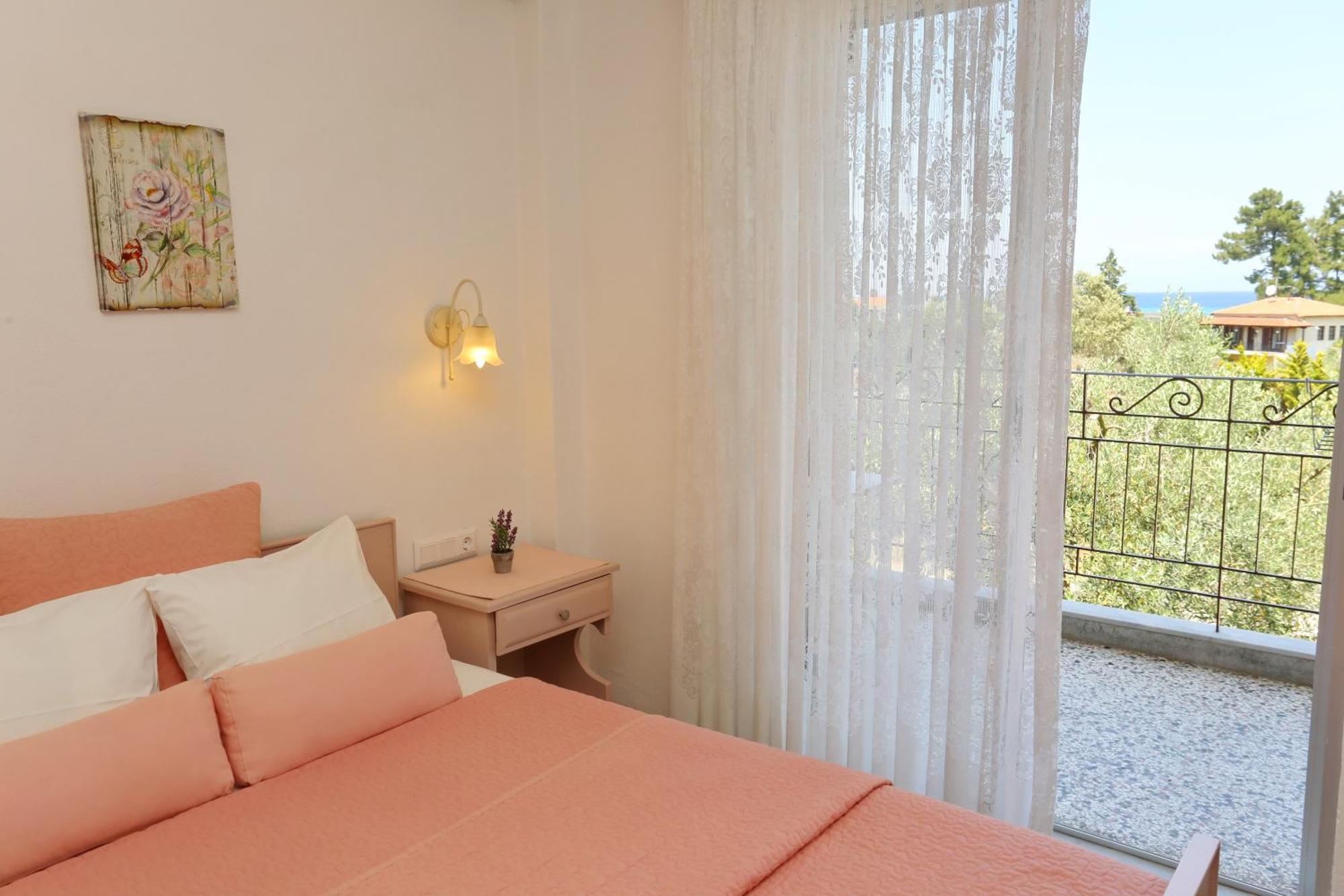 Kastoria Hotel Apartments Hanioti Bagian luar foto