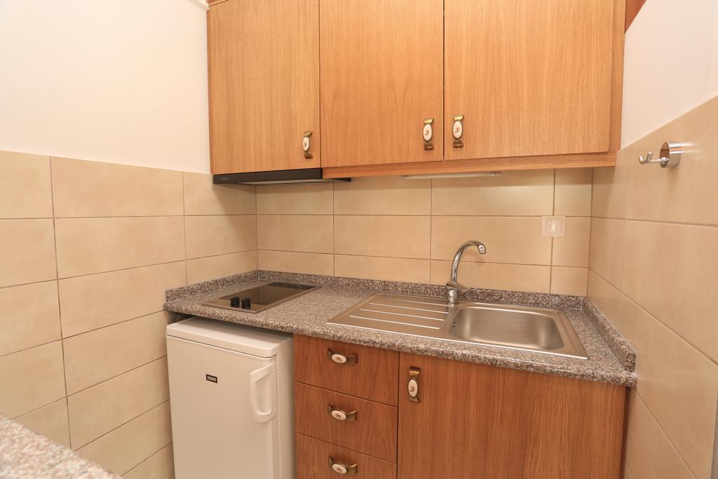 Kastoria Hotel Apartments Hanioti Bagian luar foto