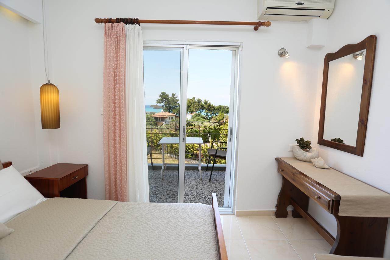 Kastoria Hotel Apartments Hanioti Bagian luar foto