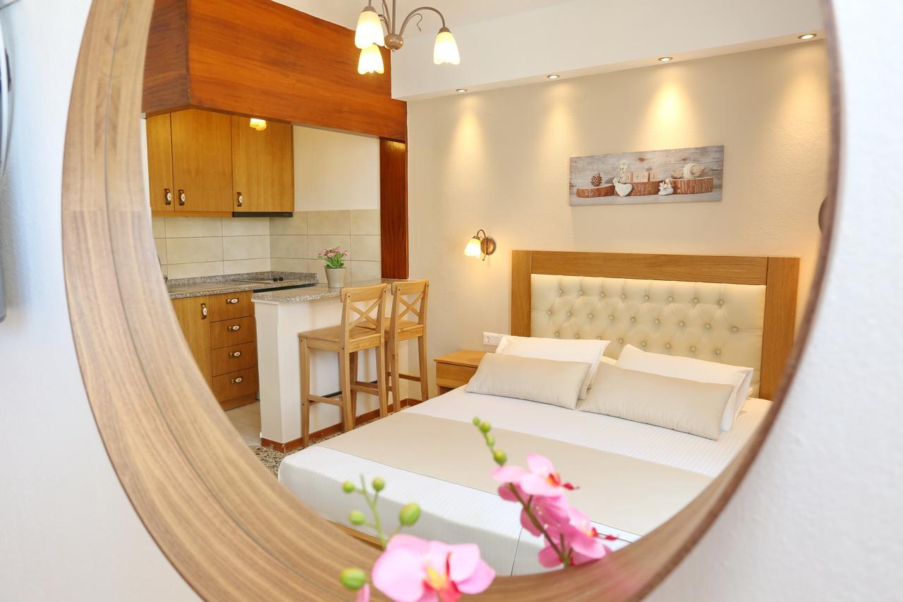 Kastoria Hotel Apartments Hanioti Bagian luar foto