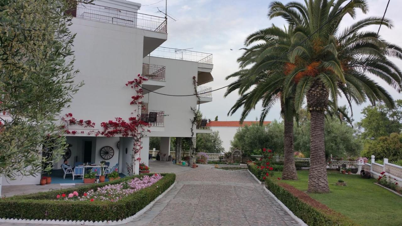 Kastoria Hotel Apartments Hanioti Bagian luar foto