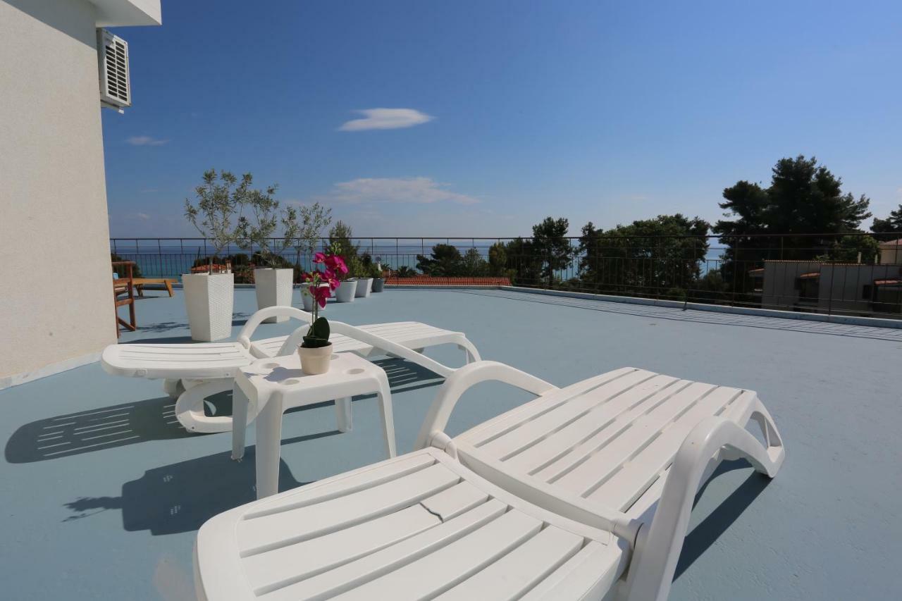 Kastoria Hotel Apartments Hanioti Bagian luar foto